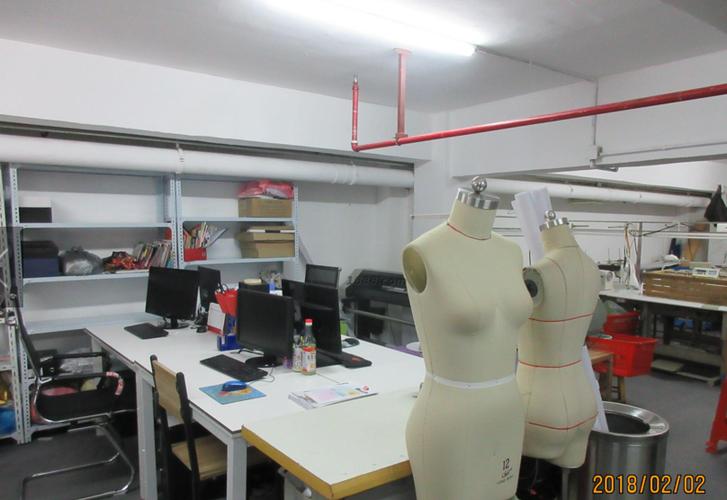 臨泉縣緦微服飾 以針紡織品及原料銷售為紐帶，織就品質生活